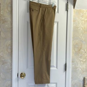Polo Ralph Lauren Men’s  Stretch Straight Fit Chino Pants. EUC